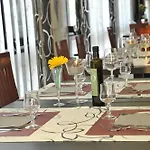 Waldorf Suite Hotel 