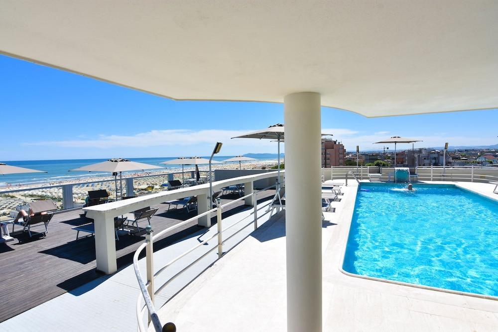 Hotel Waldorf 4*