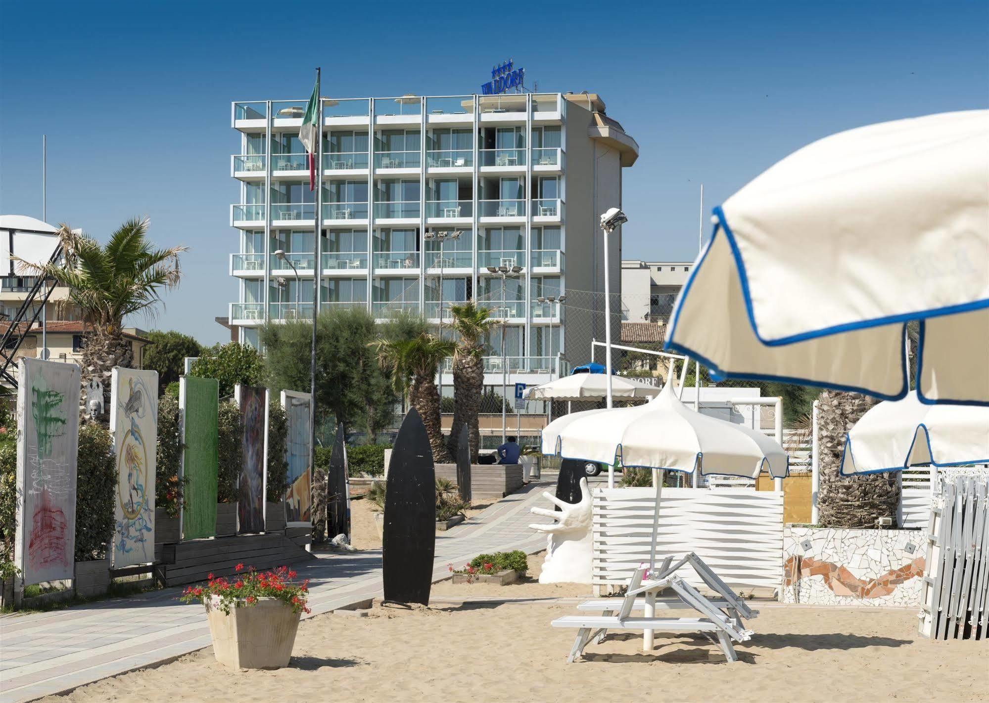 Waldorf Hotel 4*